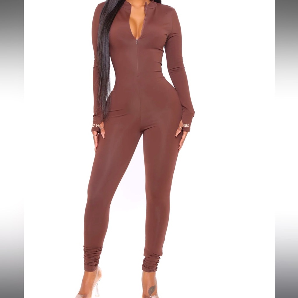 BEST VIBE JUMPSUIT